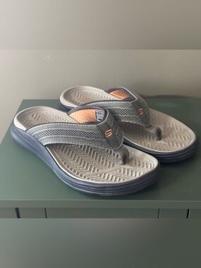 Men’s Skechers Relaxed Fit Sargo Point Vista Flip Flops Sandals Brown Size 8